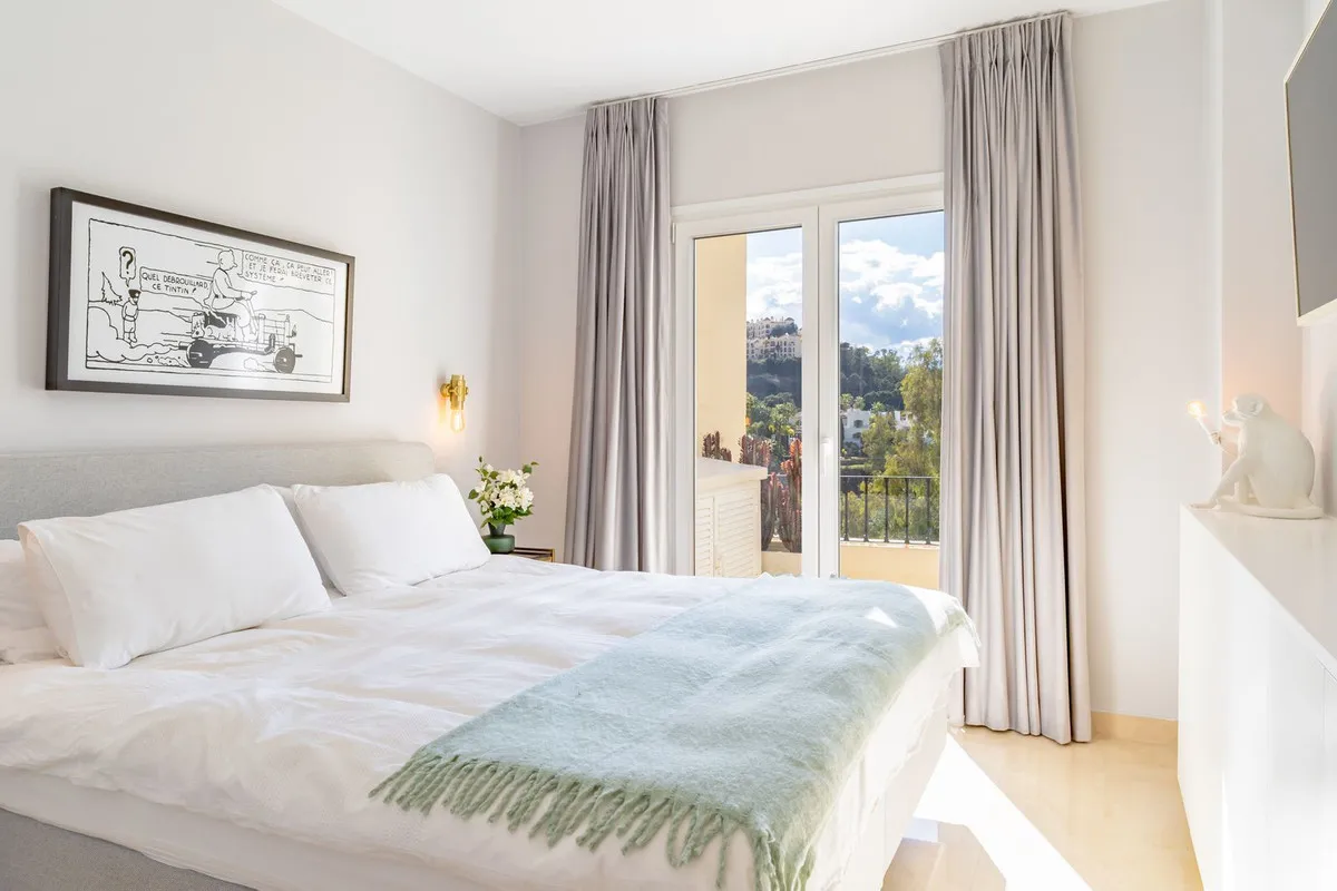 38f16261-3426-4424-897a-417b66ebe072