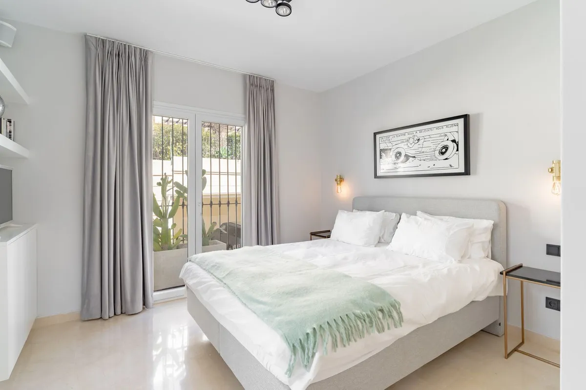 692e49a3-9c2c-4329-8e40-0f0a86da3a35