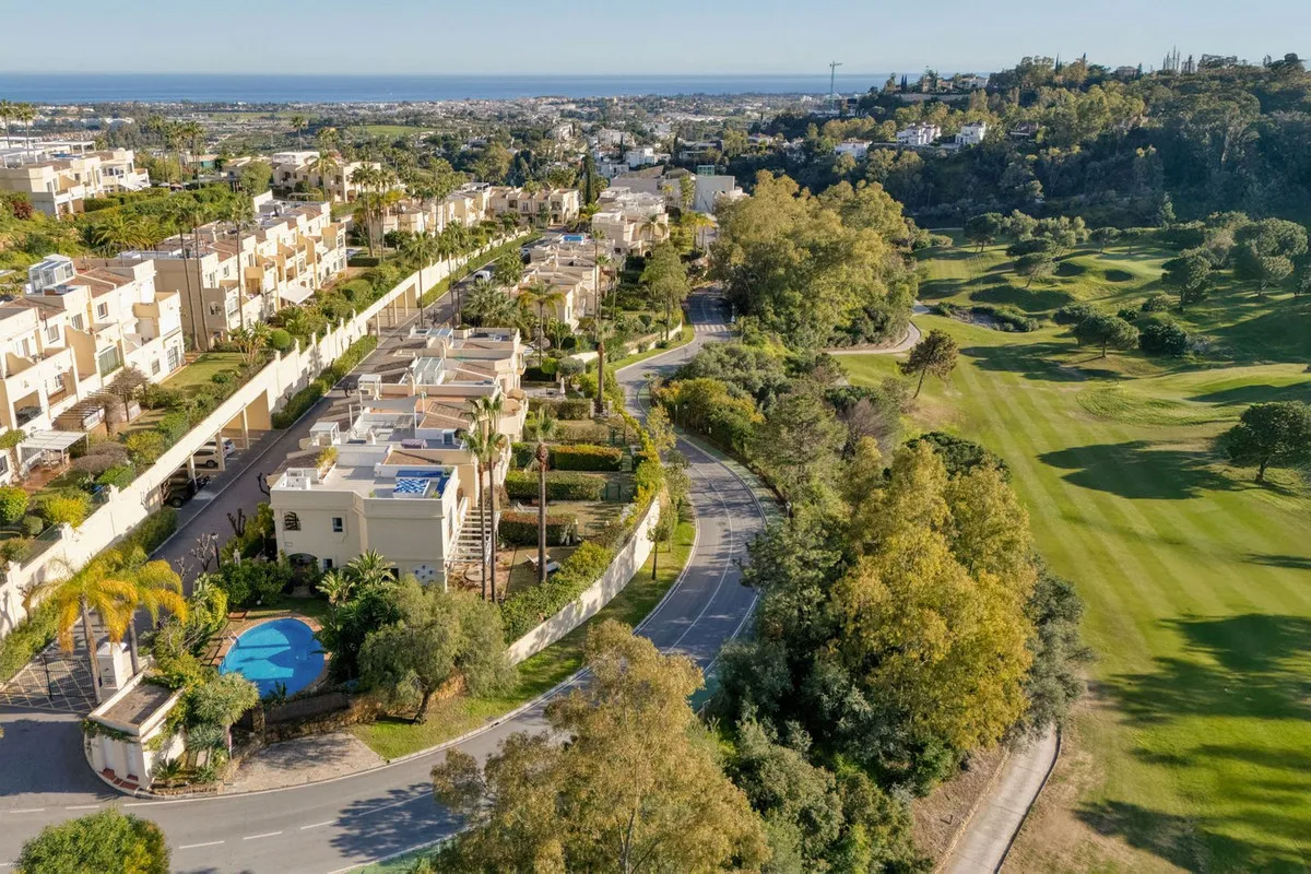 72599130-02ca-40c3-8580-ccf988cdfcf5