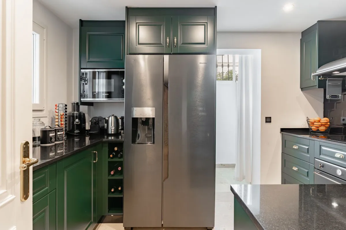 77db2d48-3b60-4fe1-8884-3d9f874f93e0