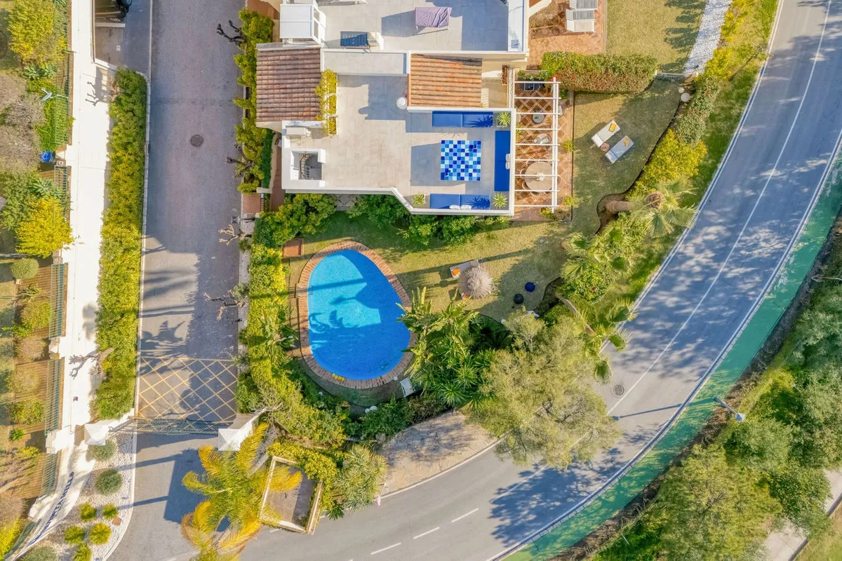 7e145f44-ce2f-4f44-8701-7e06ac7a85d2