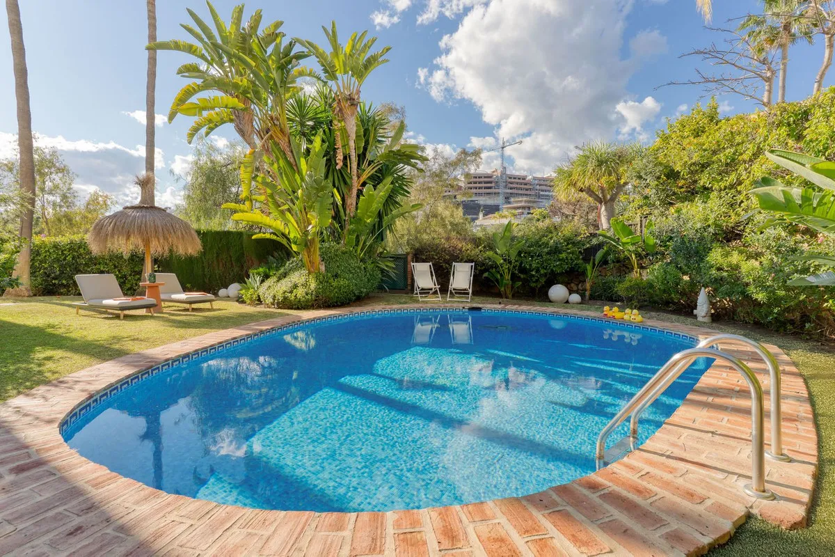 acf26191-f921-4b45-8f2b-3eedbebb410b