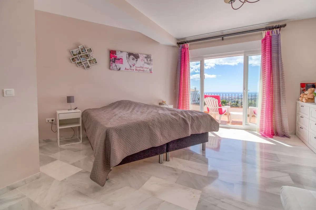 649de459-a51c-485f-8884-1e0bb73ba121