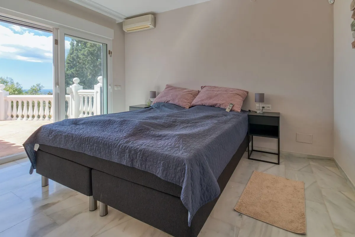 69a4db17-090d-449b-9597-b14eff8e5df3