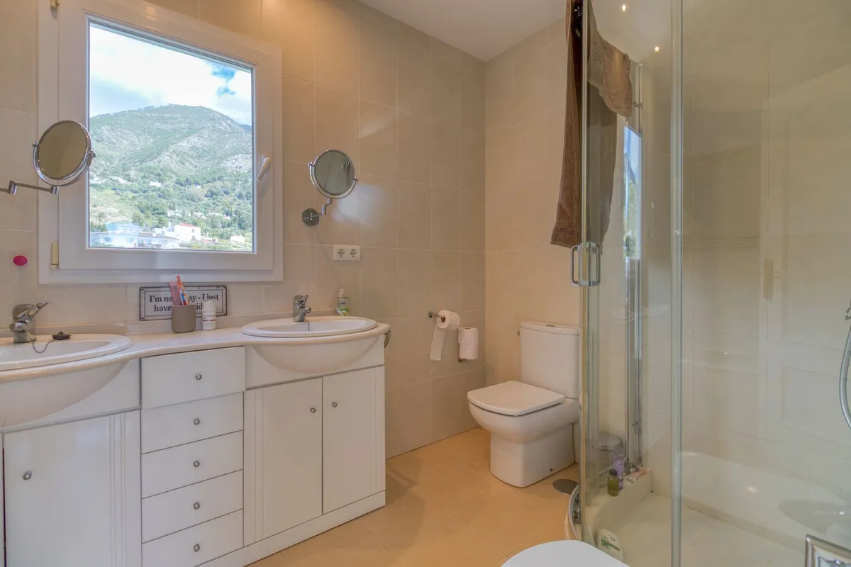 924ac3cd-188a-4e23-b520-89395b697cd5