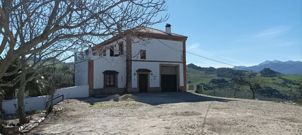 67f8d899-ac5a-45ac-810a-4ec239ec034b