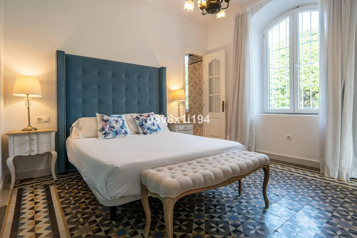 6199a3ed-0e0e-46fc-9190-03be4b5e96c0