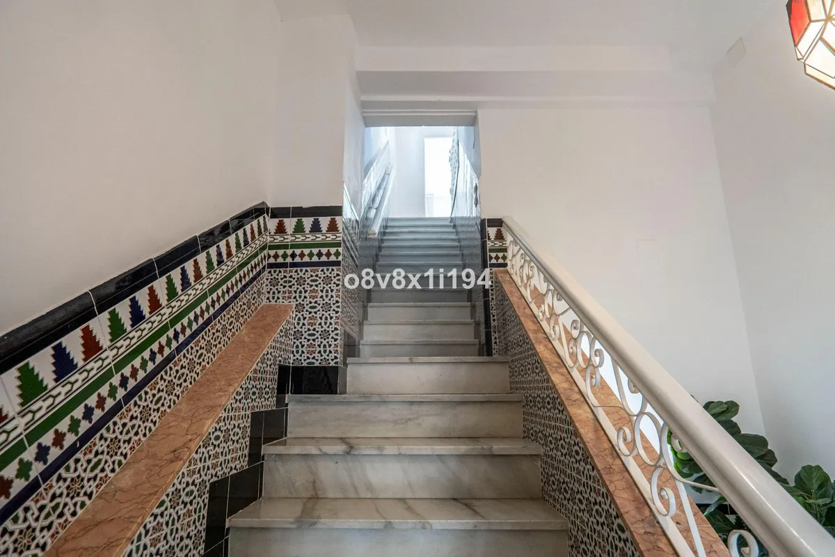 6ff4ac58-5bf1-40fd-8769-c58dbe4fd5f4