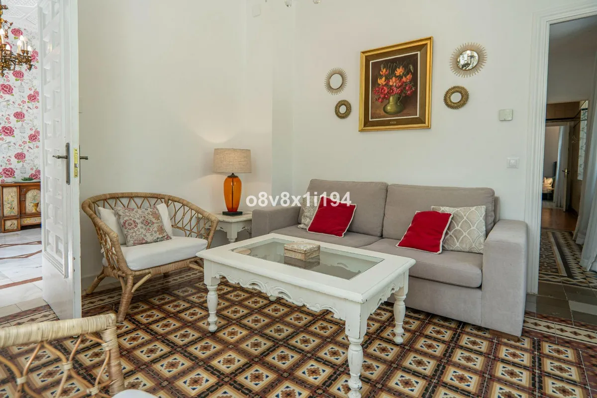 7eac74a4-ee69-43c4-9aa9-0a2c3885dd1c