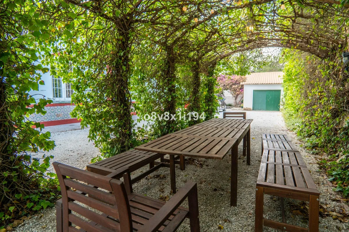 9b508660-1e7b-4d7c-bce5-1abca5b0c97b