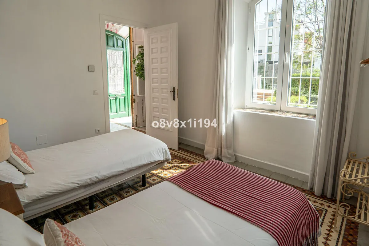 ec2bc225-dda4-4e70-b470-2347457789a3