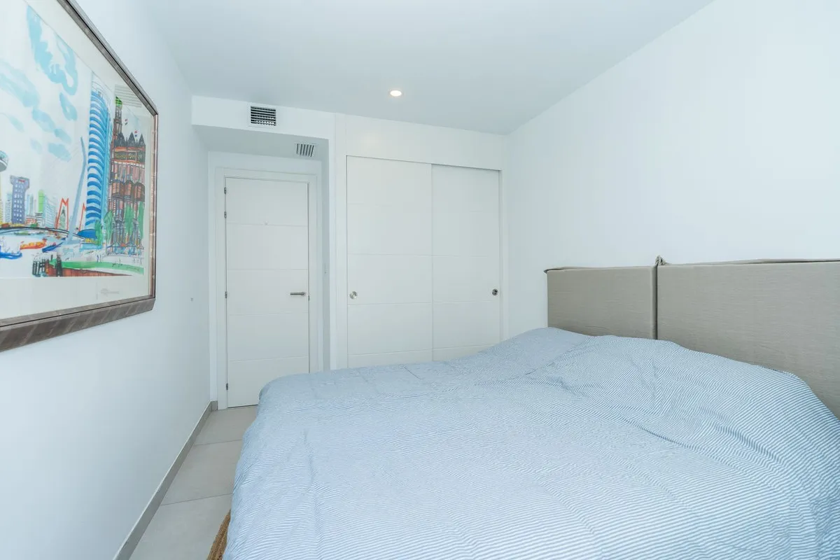 0921654a-52fe-43c0-8238-6e175df00780