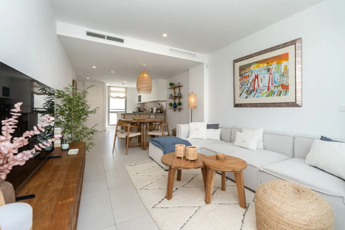 57935c5d-40c4-41b9-9493-fe67cfb297ac