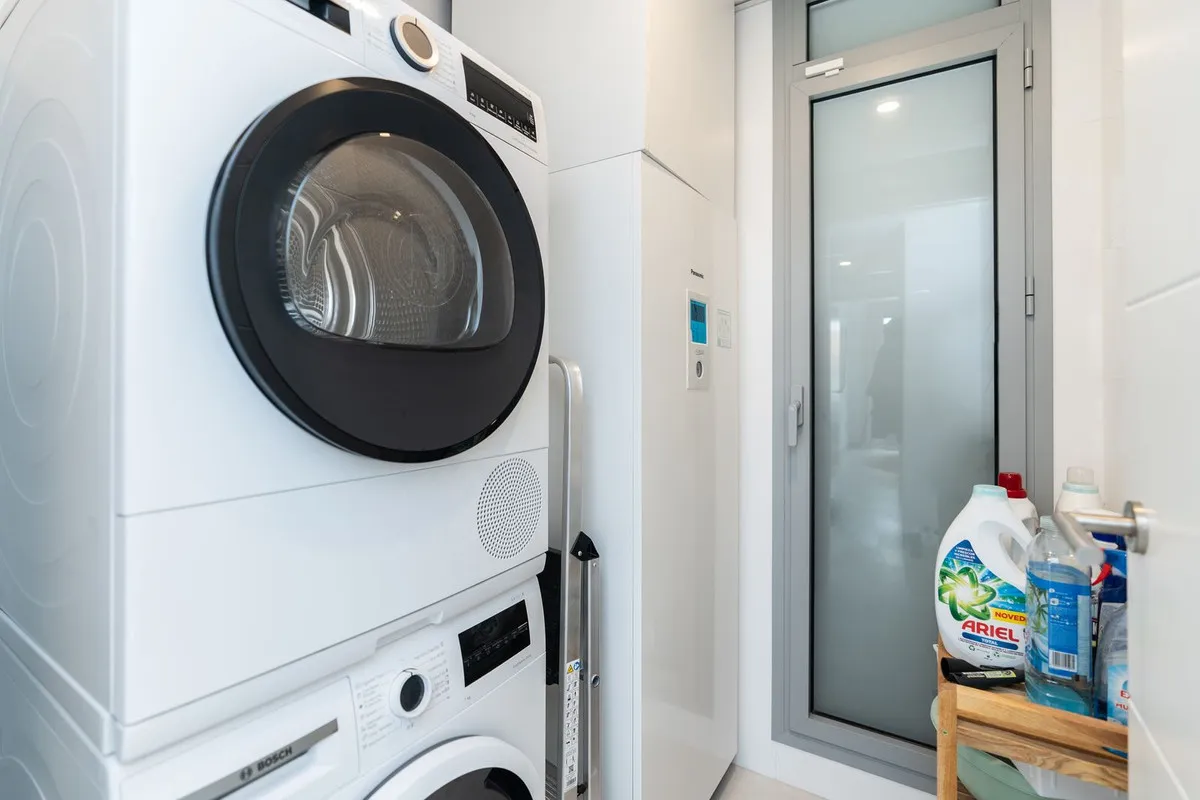 66fc0836-e8e6-4887-a72e-ba9f61e885c0