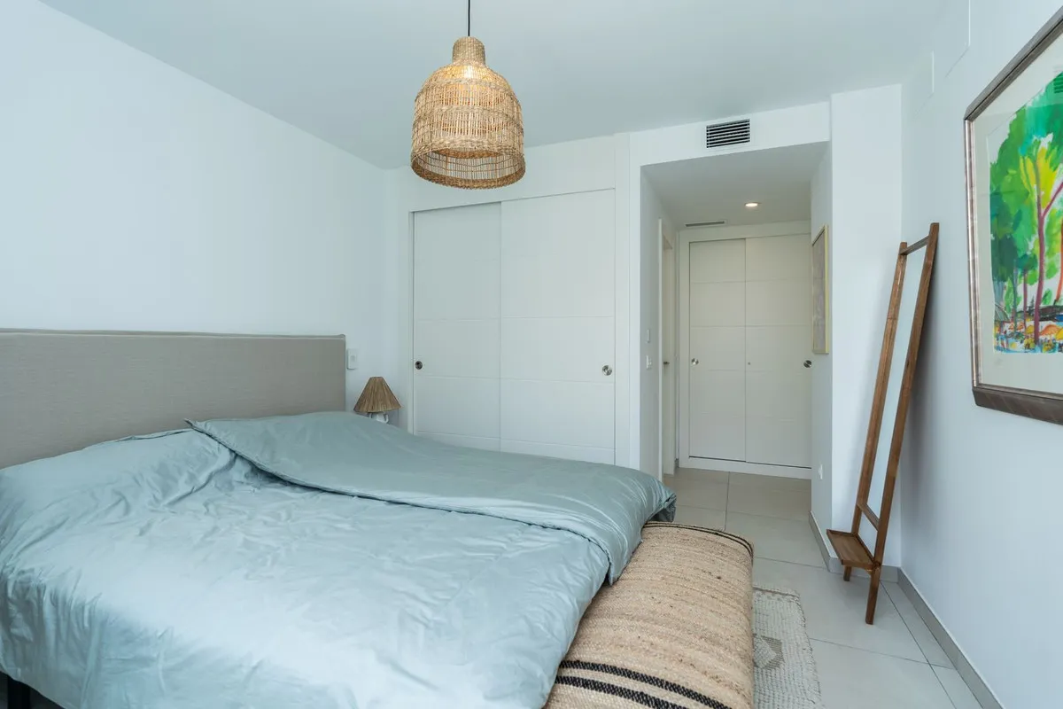 a562b17e-23d6-4342-b1b6-d5a6384f1c09