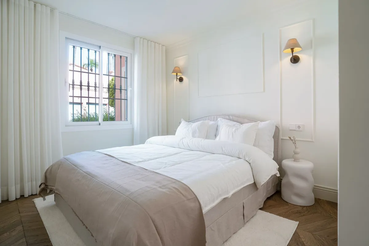 795b2ccd-7ed8-43f4-b36f-6dd61ba63aa6