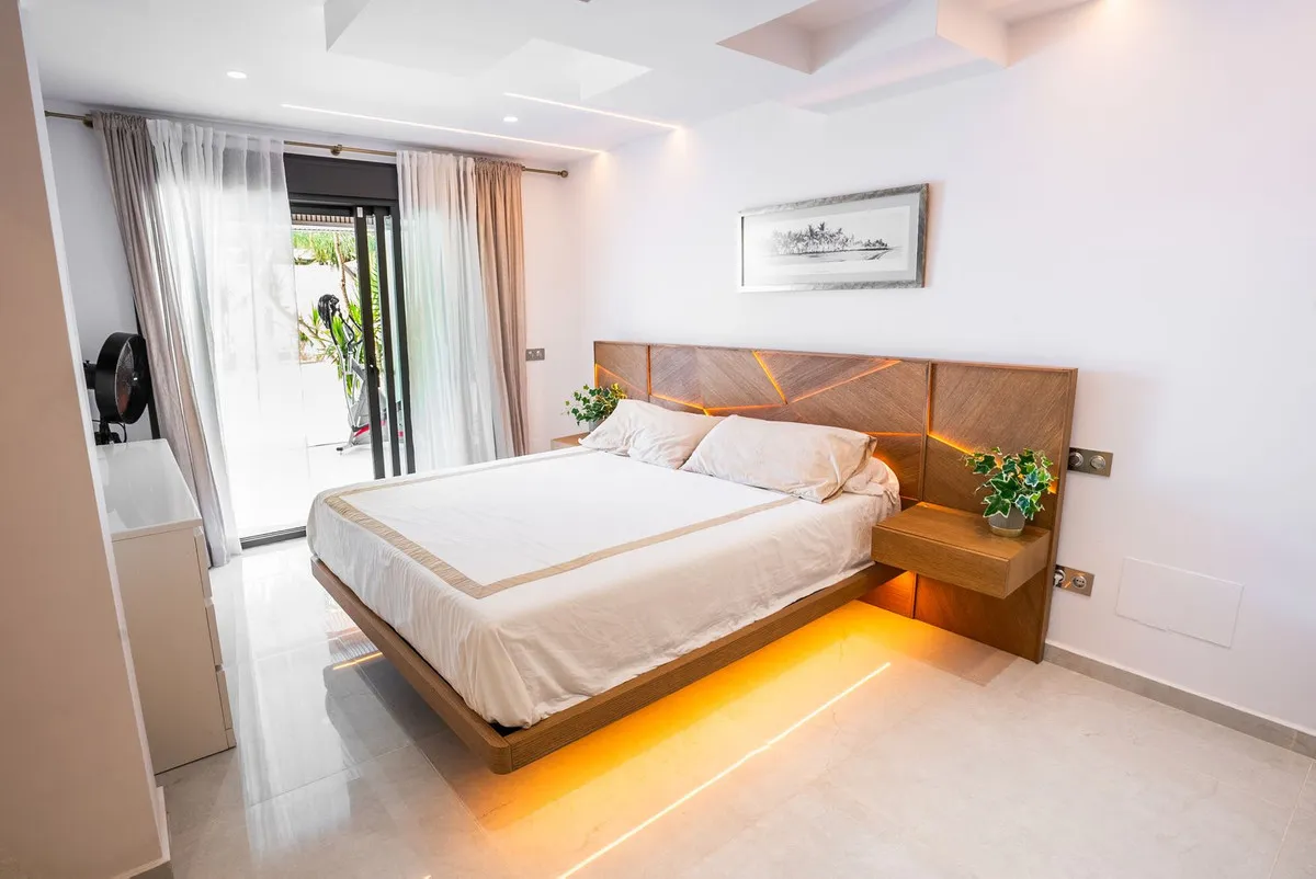 5c060c94-74fa-4571-b866-d14f1bee25a5