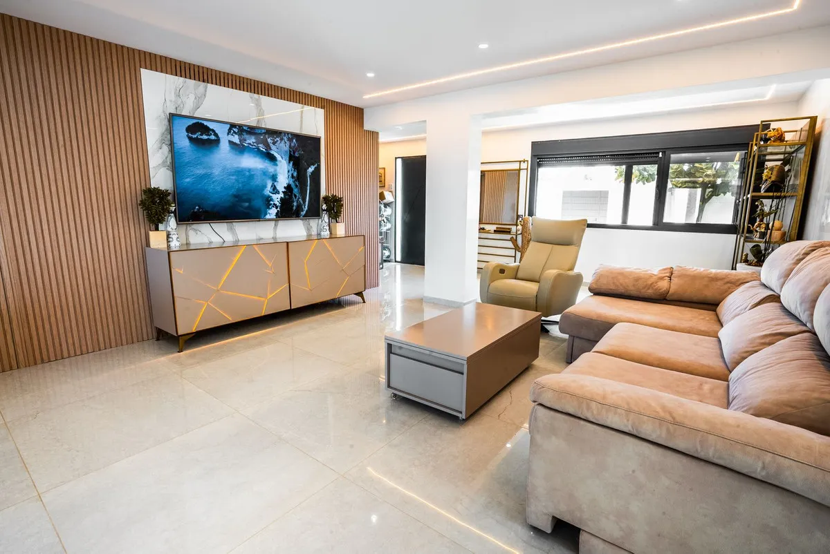 89df4d13-4c41-4212-bcaa-5e7851abe3ac