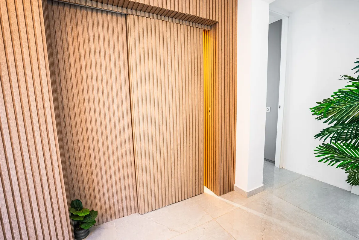 fb7d19eb-93e3-41f6-a82b-25fea7e8aa8e