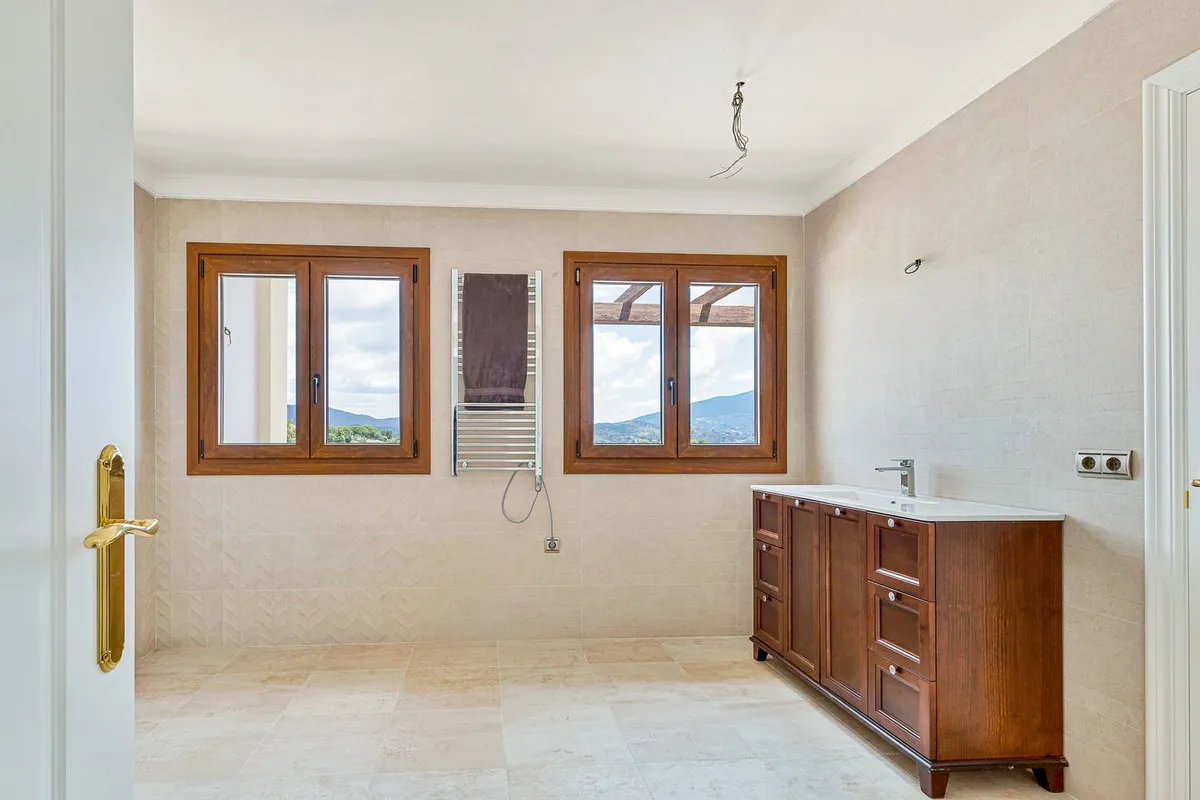 3b63edb5-f690-4b02-b1ee-91c3b3c2bc5b