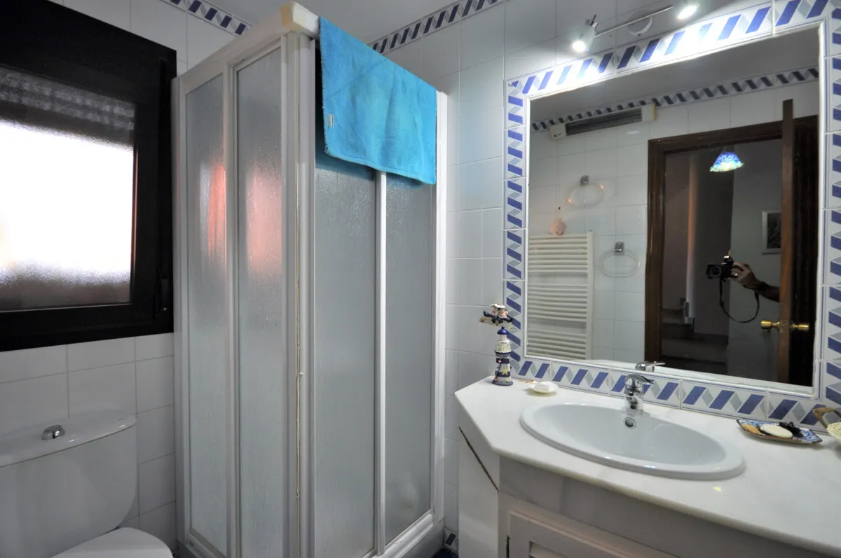 1a7857b5-c3d9-4a82-a113-5701ef2a4c57