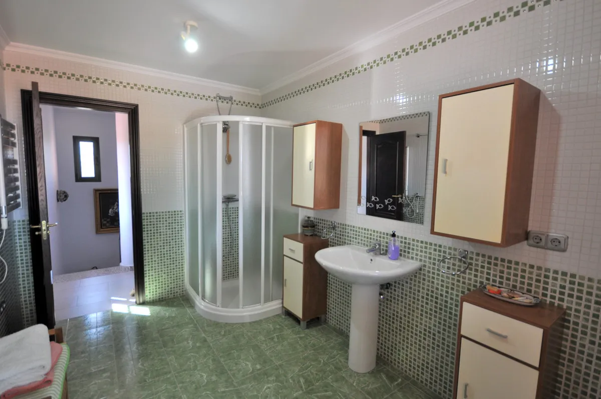 2db24e19-5f64-4c7b-8262-d84882ca3458