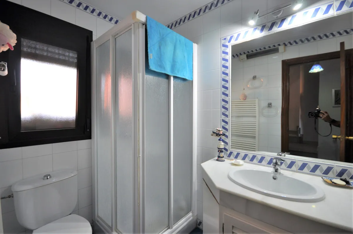 6078b58a-aa50-43e9-b6b8-76c071852731