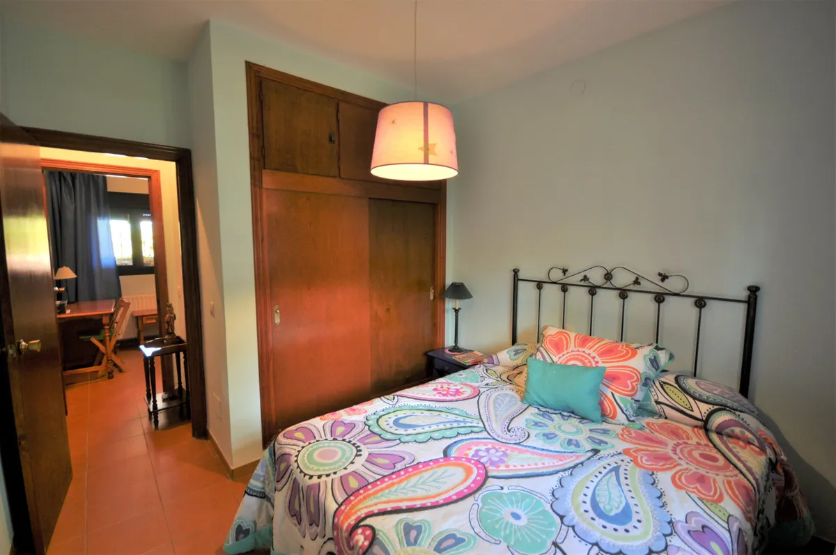 995e9308-9b88-447a-8b01-fcdc5886a513