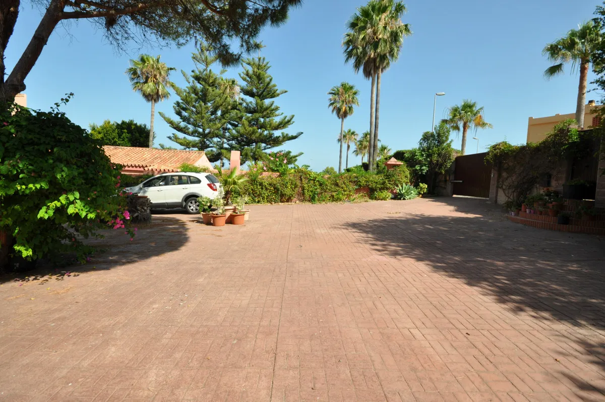 ba2035ec-2549-4d33-8d52-fc6b698d63a8