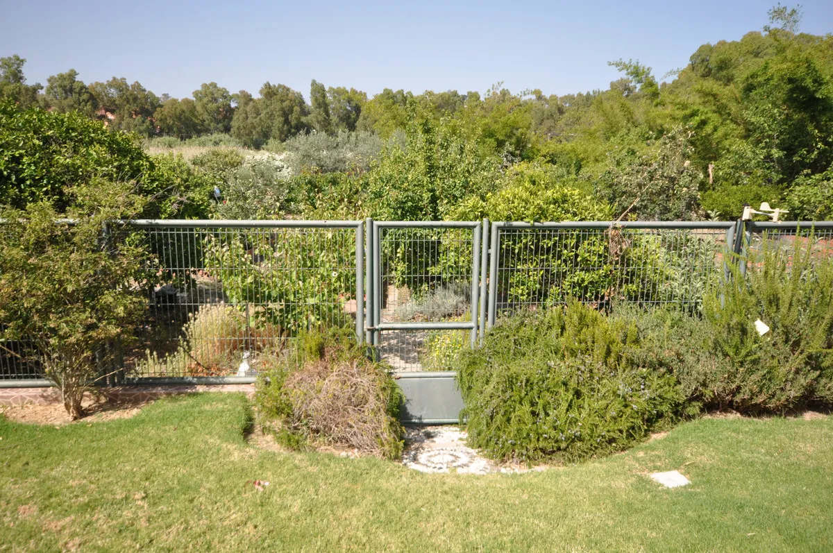 c641a7ac-4266-44ca-a969-e587127c69cd