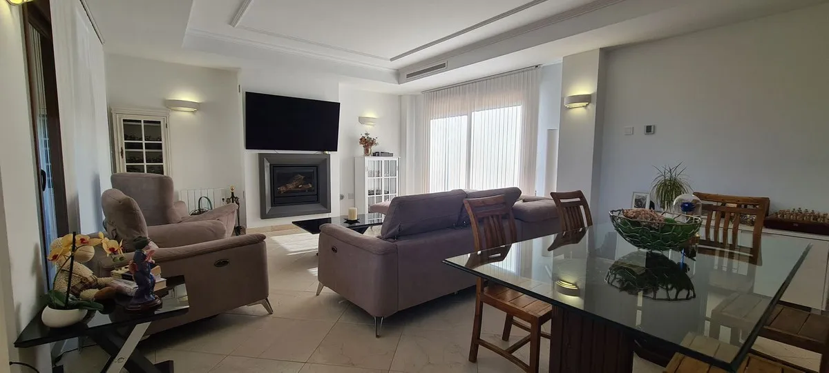 58f57bd1-aa20-450b-8739-20482c239f10