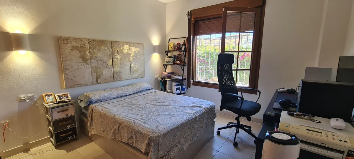 f1d4f77c-f4c5-4f0b-bf97-7a2562e446b2