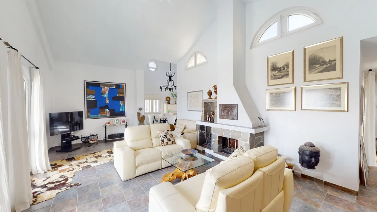 0689f6b6-e5e3-46c4-b86a-2065263c4c90