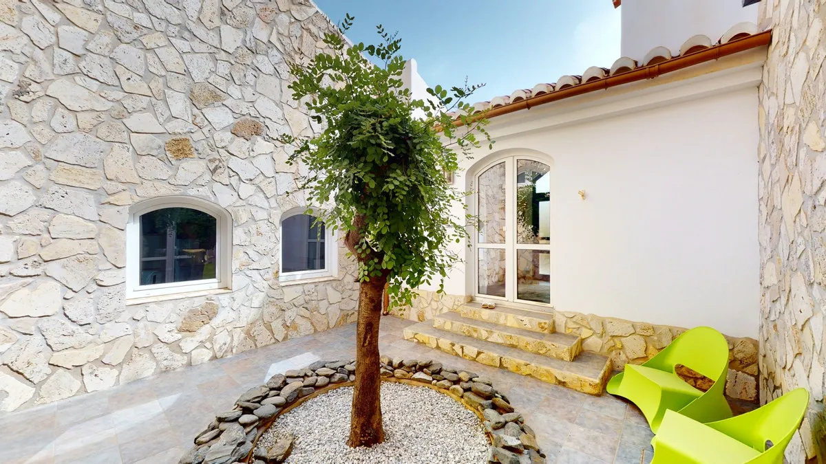 26db3031-57d4-48d0-b3c7-cd6269437b2e