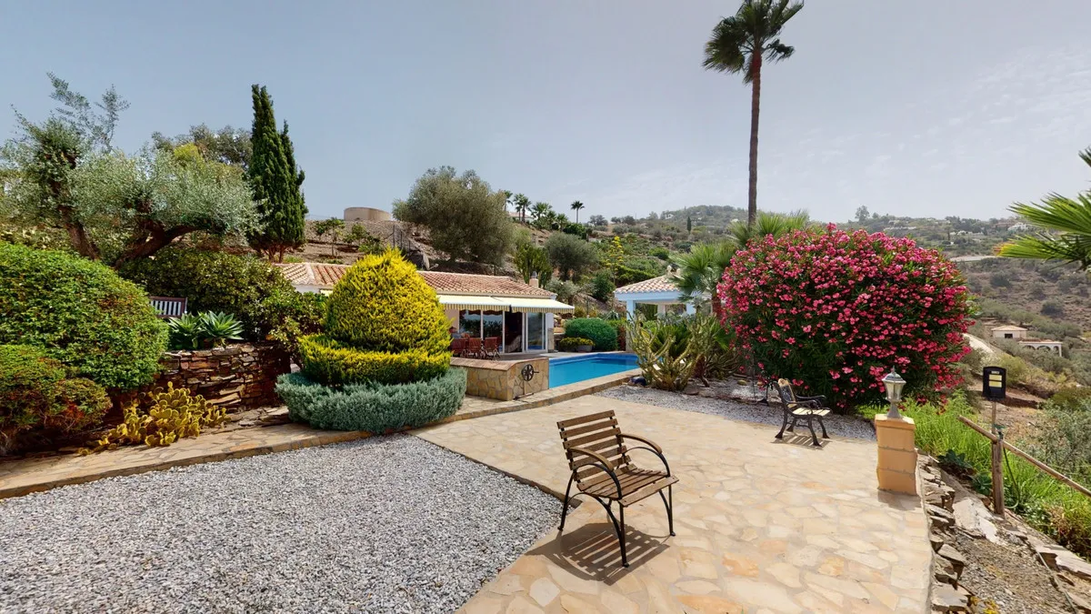 62e236fb-a0c3-4ad8-86e9-d02a1ea3223f