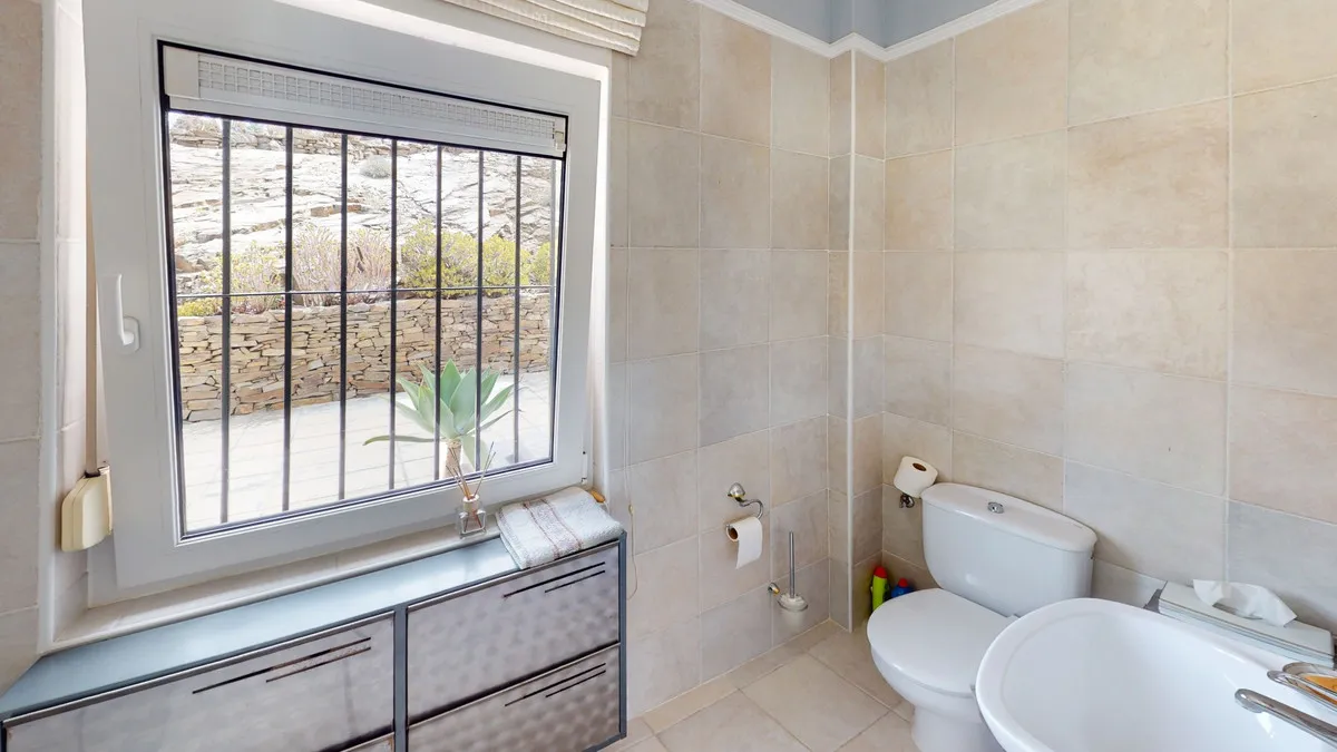 8ef7e274-f950-4cb2-81f0-677985a2ec14