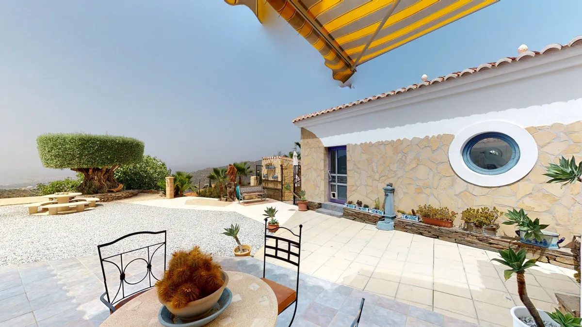 b8b530d6-e4b3-430f-803f-346999921779