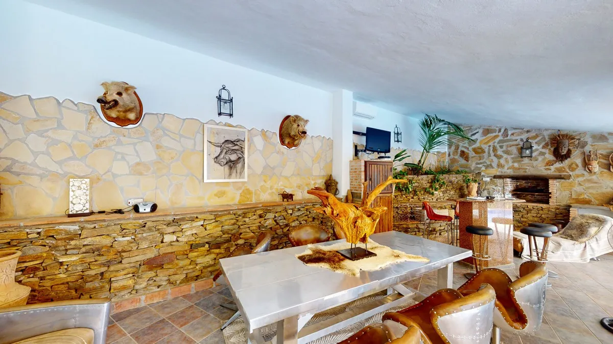 f62b17e2-6b8e-4f1f-83fb-e1fddab072ad