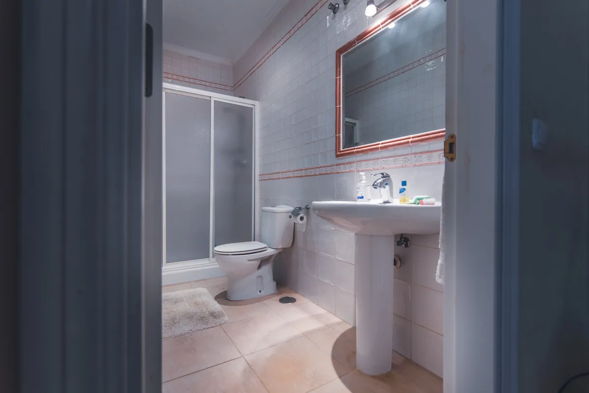 2a1be089-352c-41c5-a99f-aadf623dea61