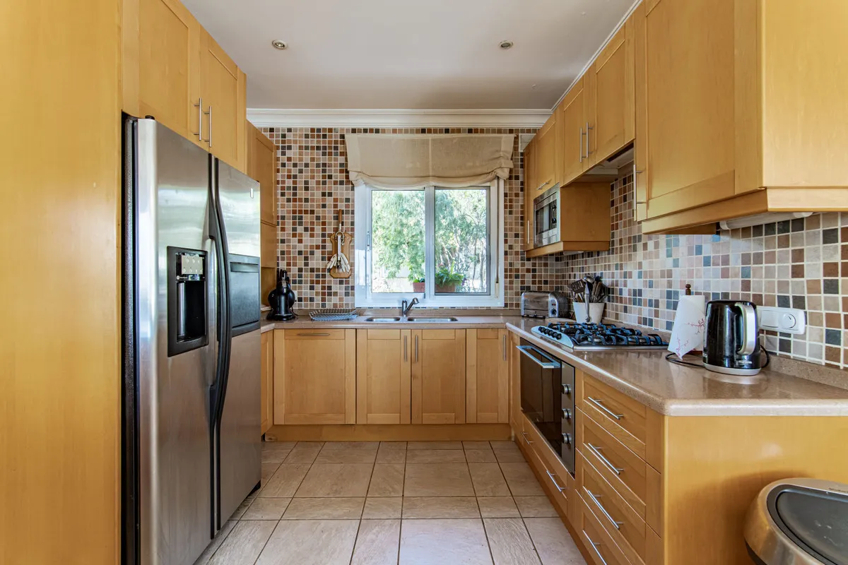 d42525f1-7183-4723-ad68-e9f87d870ad6