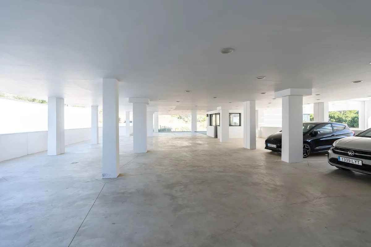 b4f018af-e6b2-403a-a79d-f9f995bbd89f