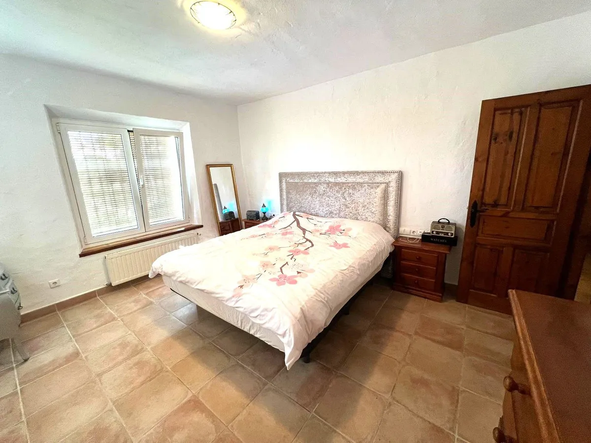 10e40e7e-297a-45e9-b4a4-5870a09bef52