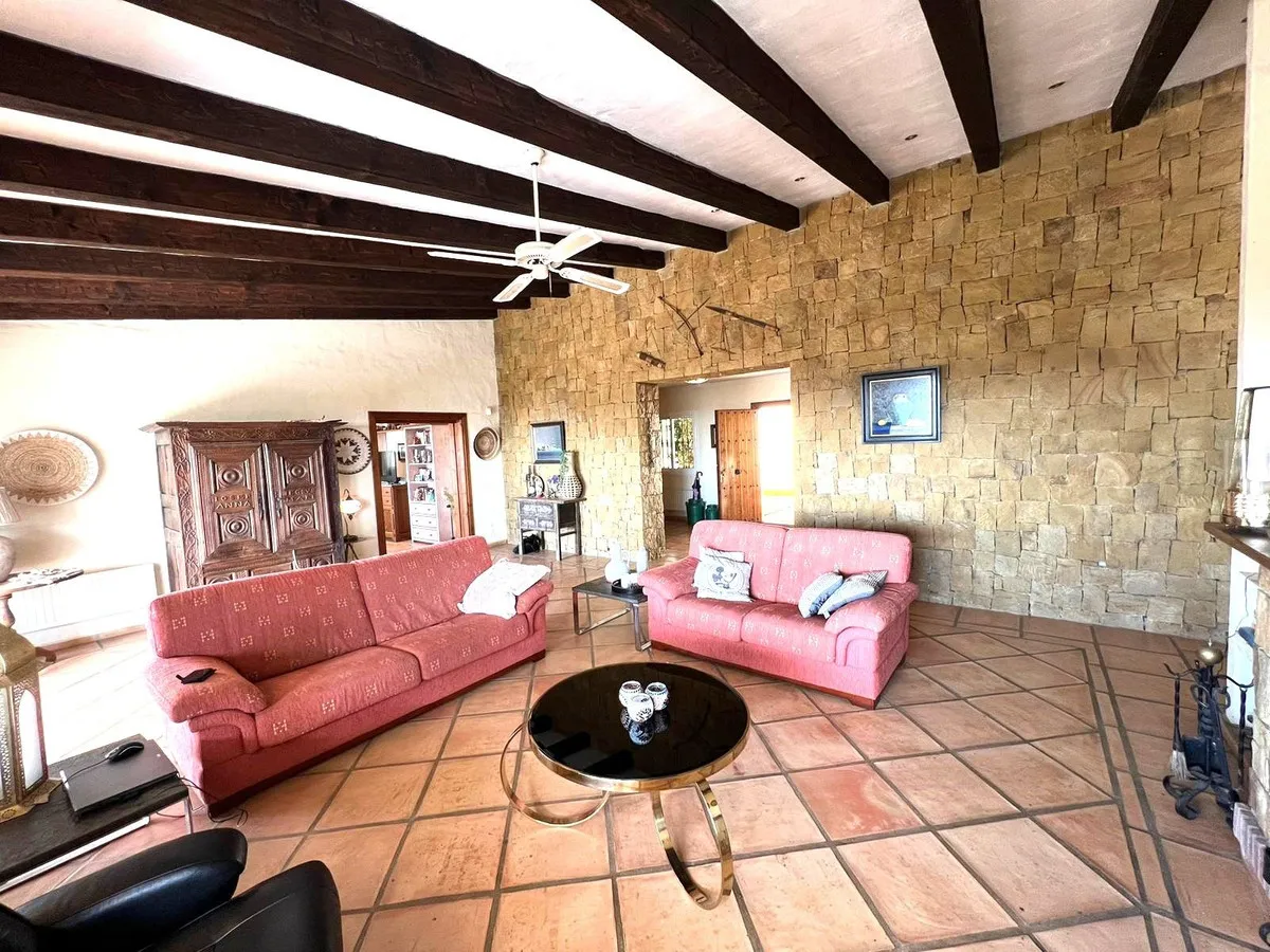 16b2c92a-48cb-4767-9de6-7ad1c55ac3d6