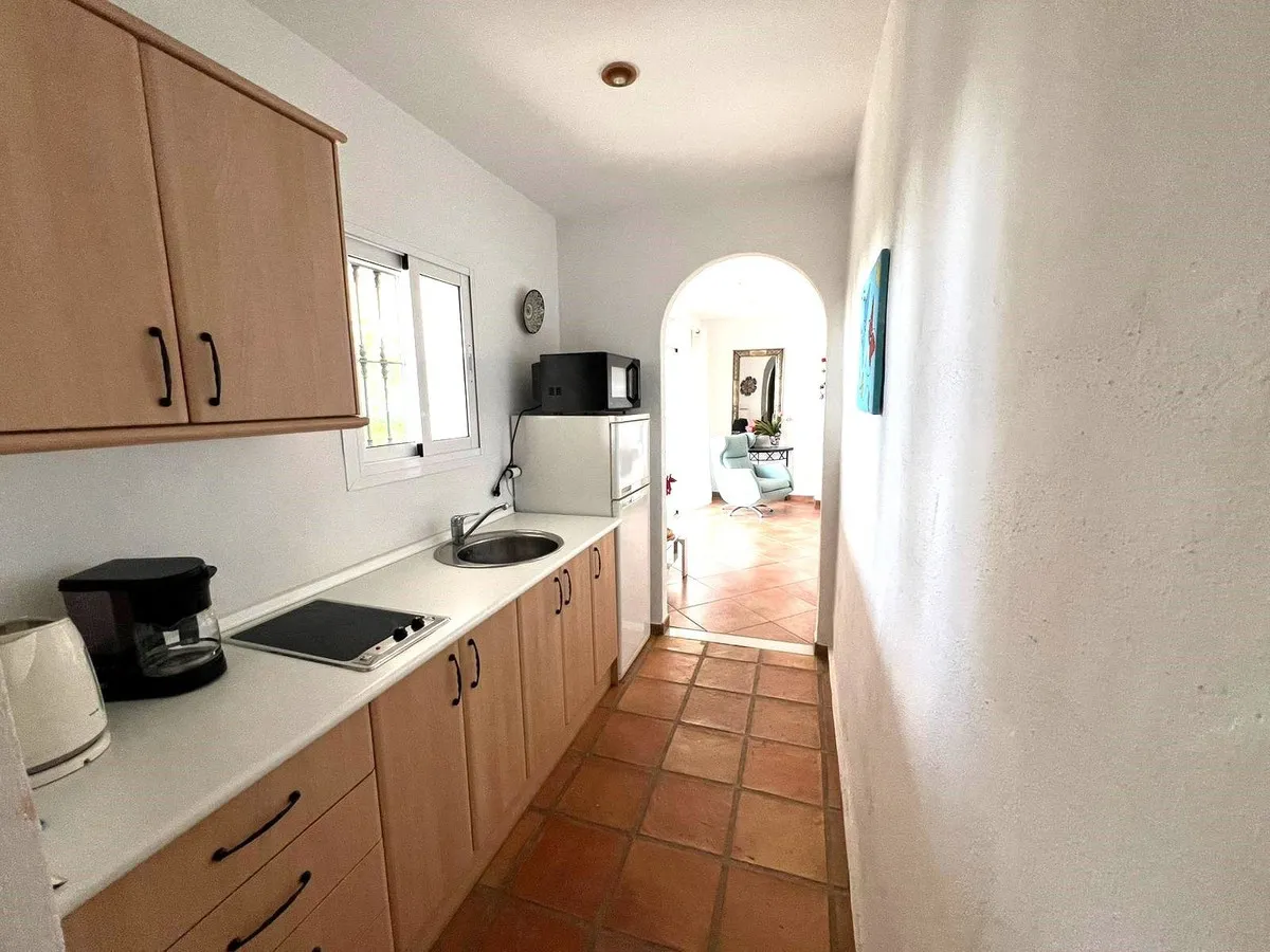 2b5925b4-c915-4445-a560-decd7bbec08e