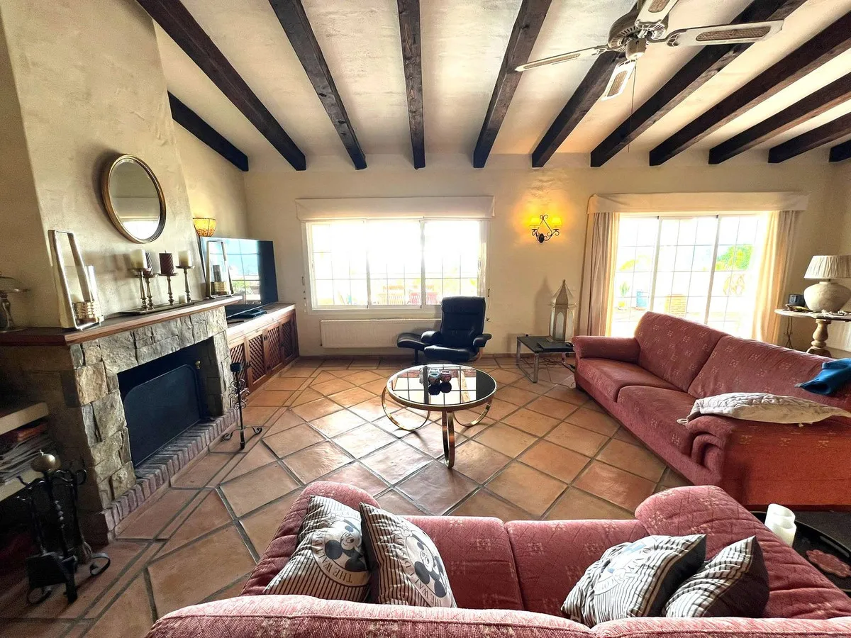 37f61c01-5699-448b-942c-c952d8ffba2f