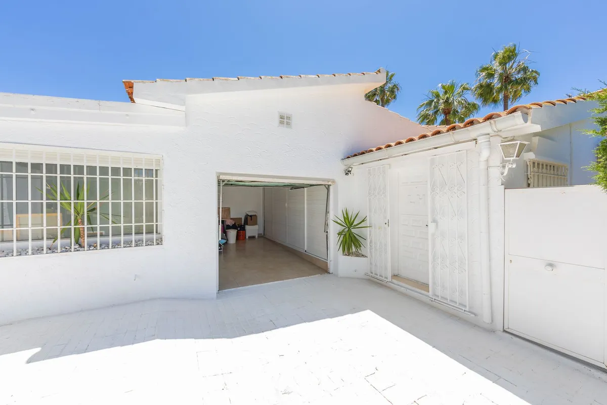 9fc04fdd-a035-4860-90b7-e93f8c35587f