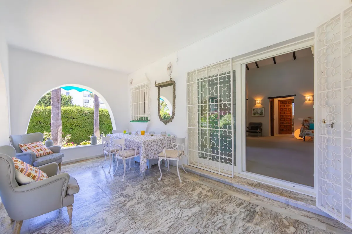 dbc79fa5-974a-47dc-8d72-1ad4d91107d9