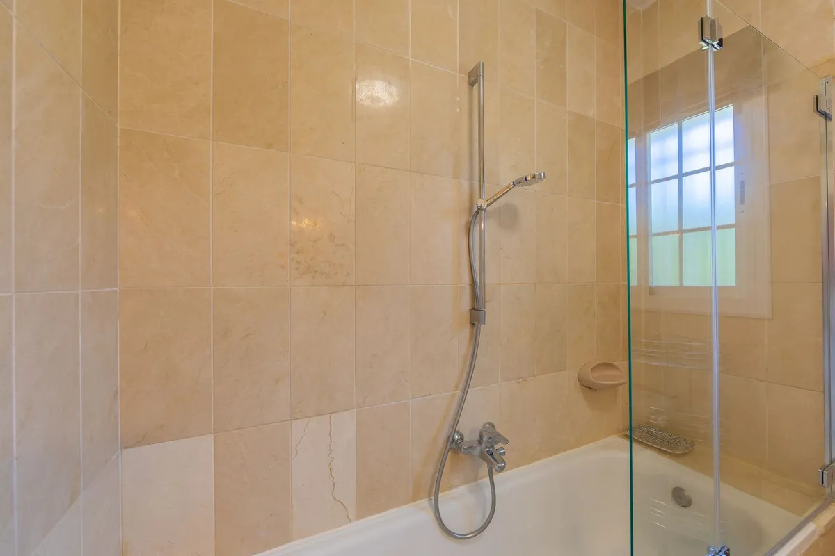 dcd8729f-afe7-4fbb-90f7-d1eb6b9dfd95