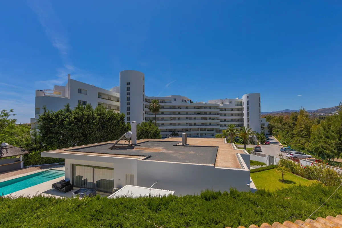 deaa23a8-6403-46a8-869e-fe0633b07226