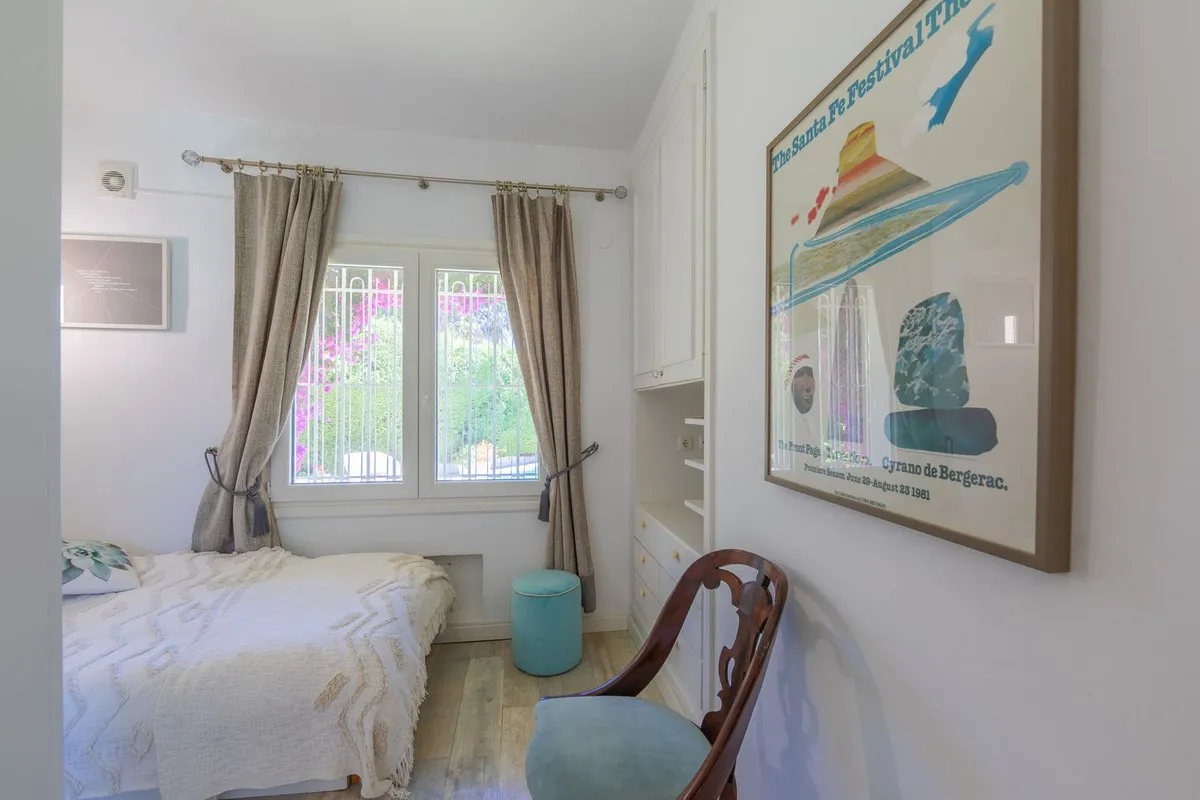 e658f641-0e1d-4376-ad12-40a3622d2689